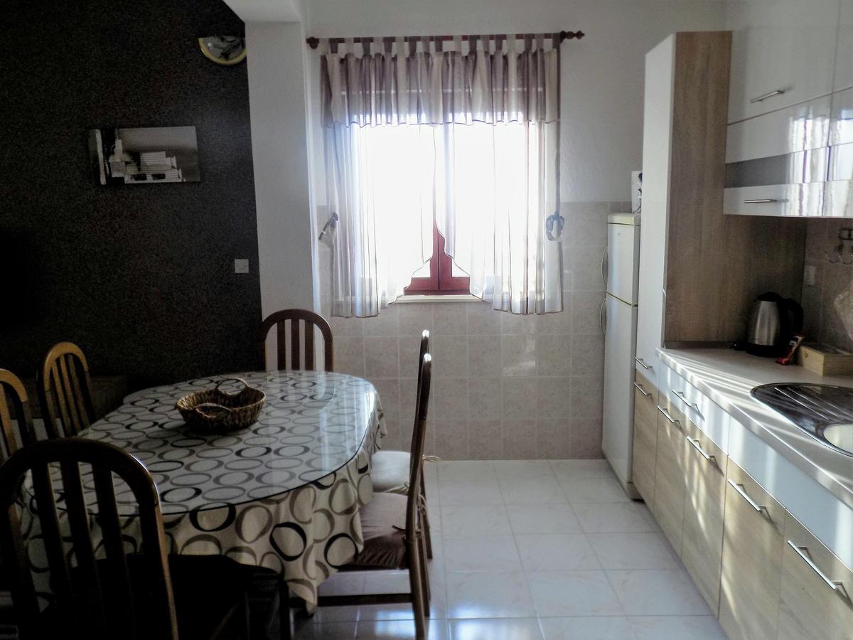 Apartmani Balan S Vanjskim Bazenom Trogir Exterior photo